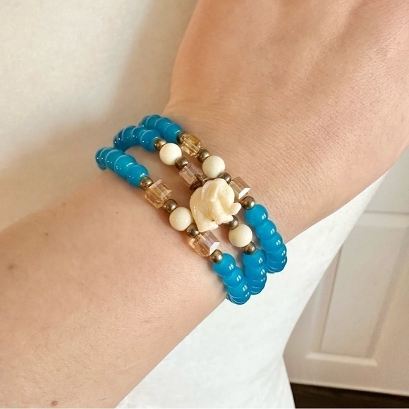 Aqua Teal Blue Beaded Stretch Elephant Necklace or Bracelet - Picture 2 of 5